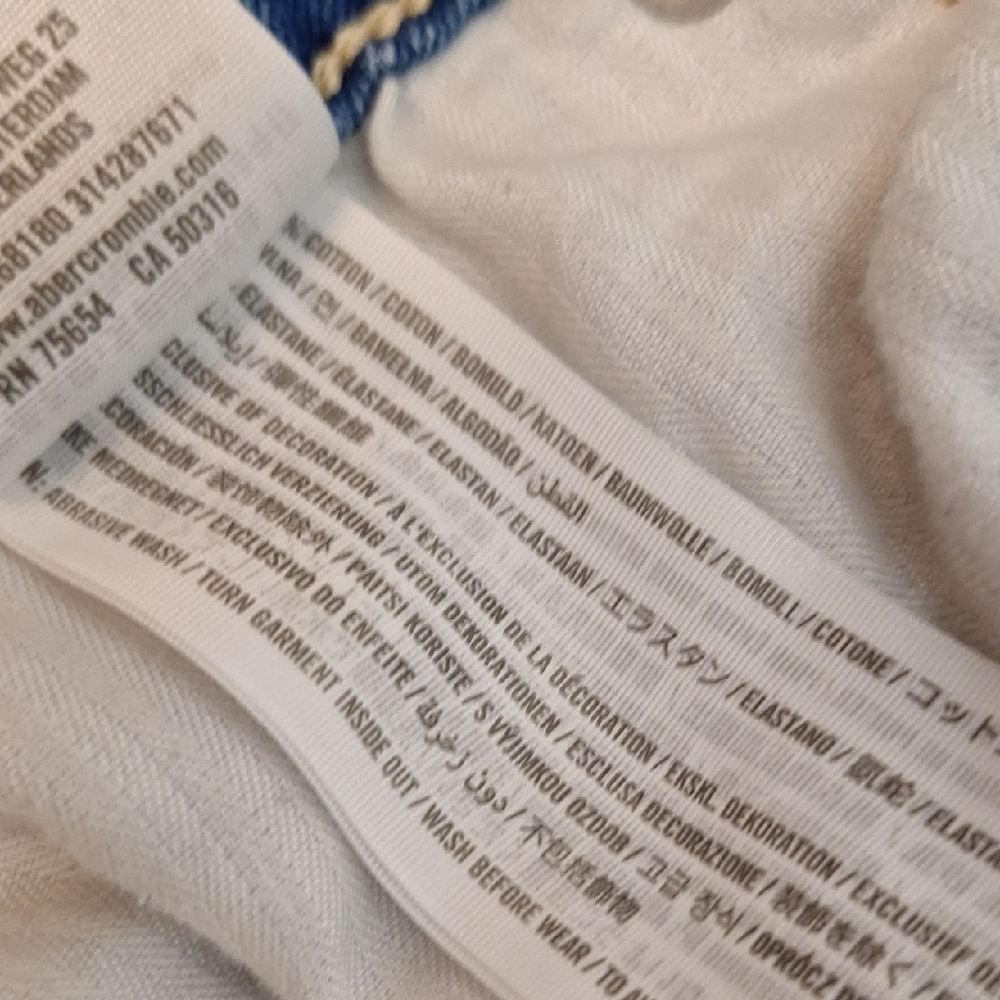 3/$20-Abercrombie & Fitch Light Blue Denim Jeans, Patchwork, Distressed, 8 - Picture 13 of 13
